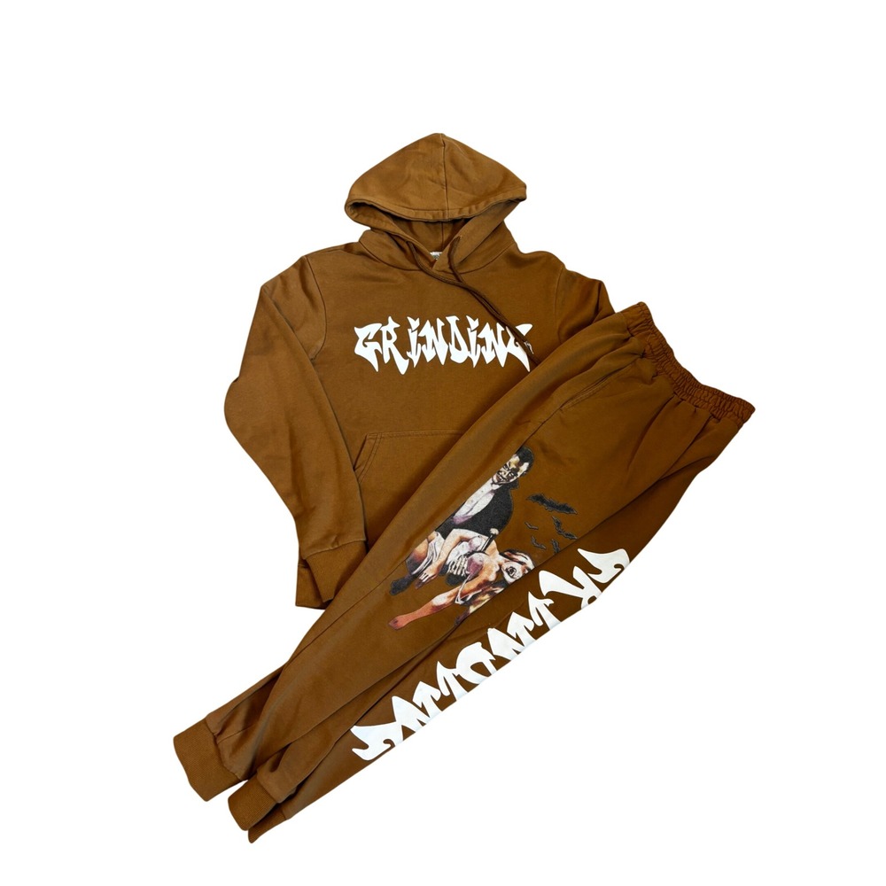 Grinding Brown Vampire Graphic Tracksuit Hoodie and Joggers Set XS Streetwear